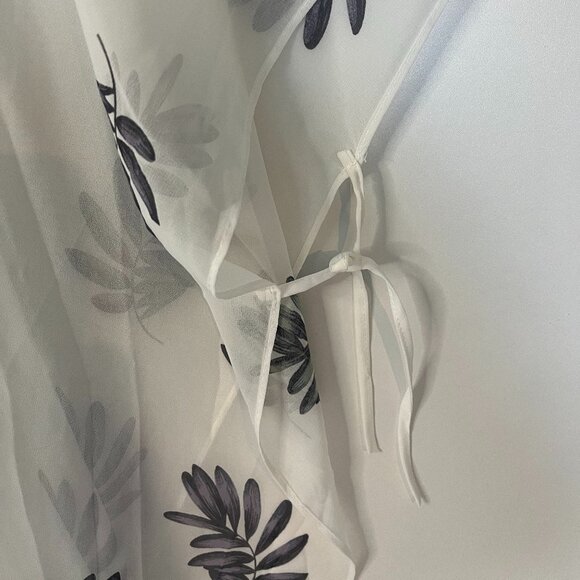 Boho style Floral Shawl Cover up with Fringe - Picture 7 of 8